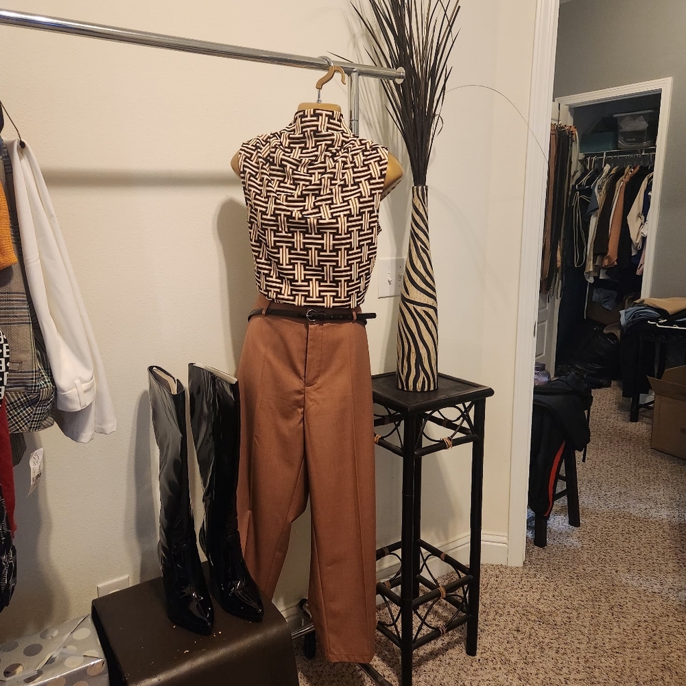 Caramel Cropped Pants